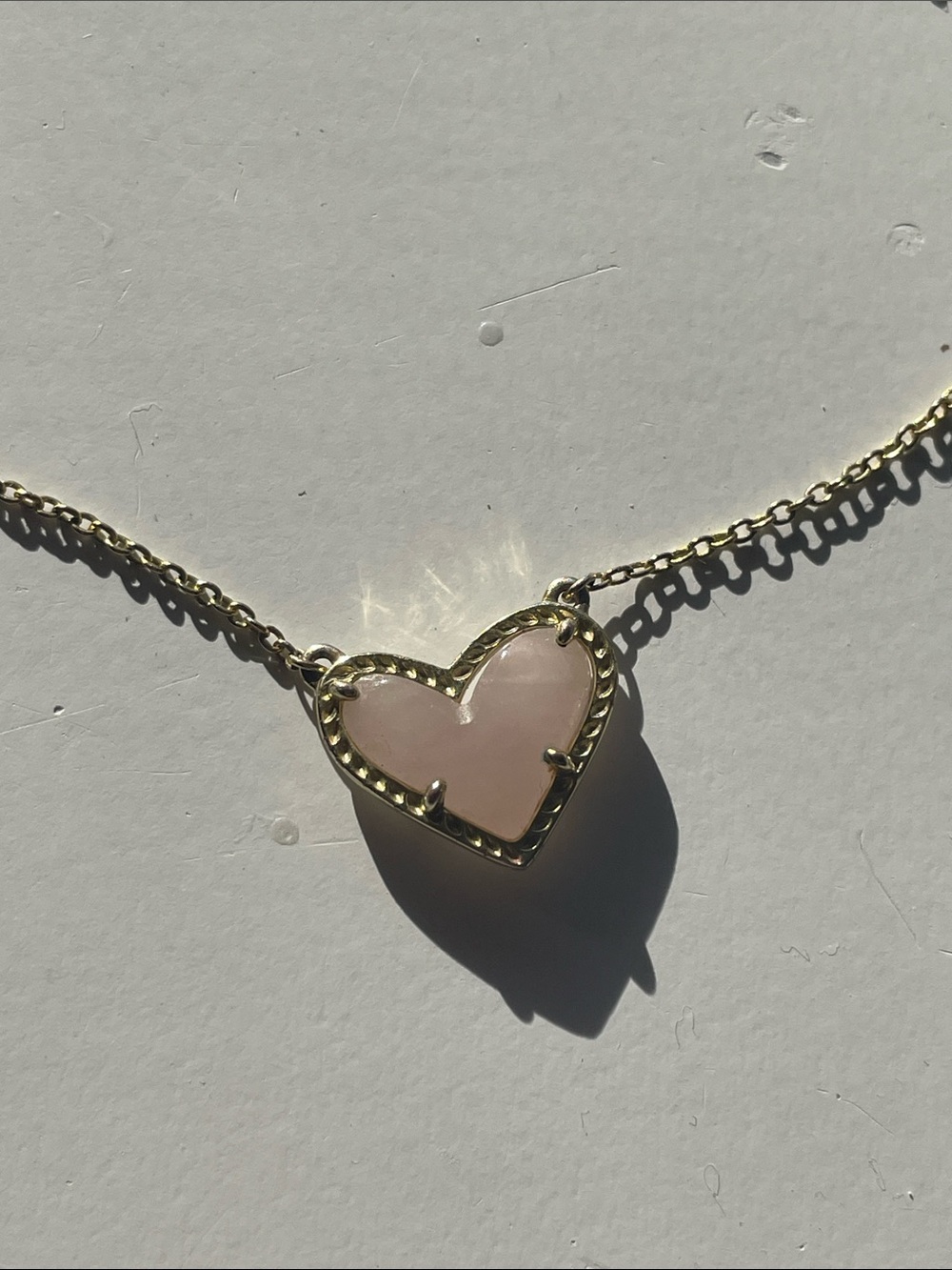 Kendra Scott Ari Heart Necklace in Pink Quartz